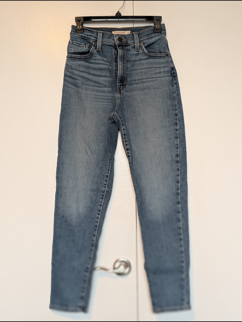 Classic High-Waisted Mom Slim Jeans in Medium Blue
